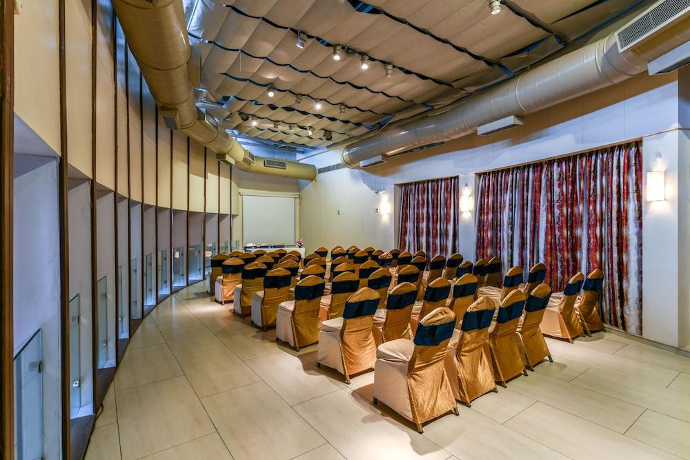 The Regale By Tunga Hotel Bombaim Exterior foto