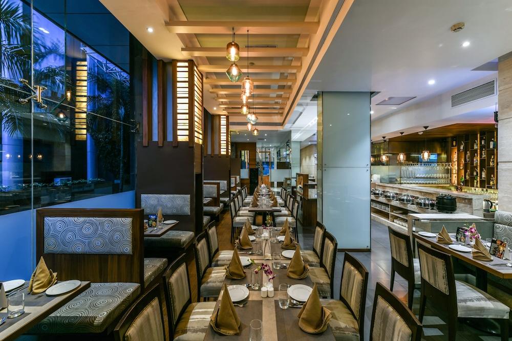 The Regale By Tunga Hotel Bombaim Exterior foto