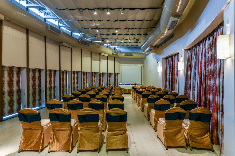 The Regale By Tunga Hotel Bombaim Exterior foto