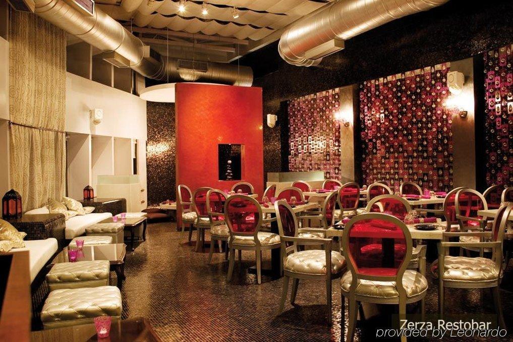The Regale By Tunga Hotel Bombaim Restaurante foto