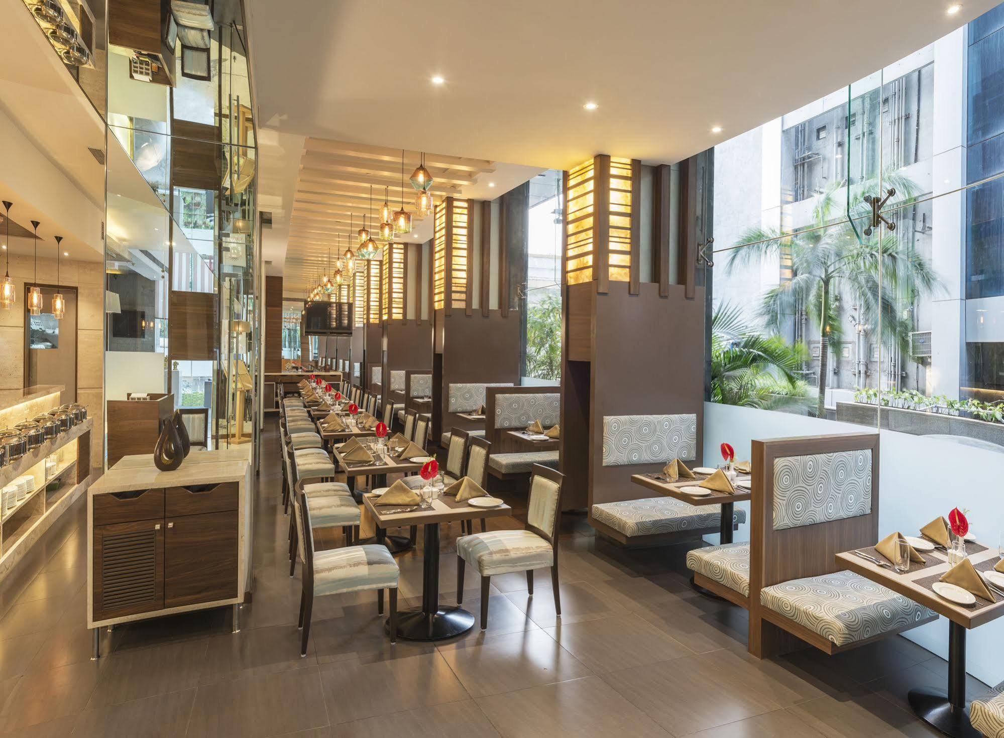 The Regale By Tunga Hotel Bombaim Exterior foto