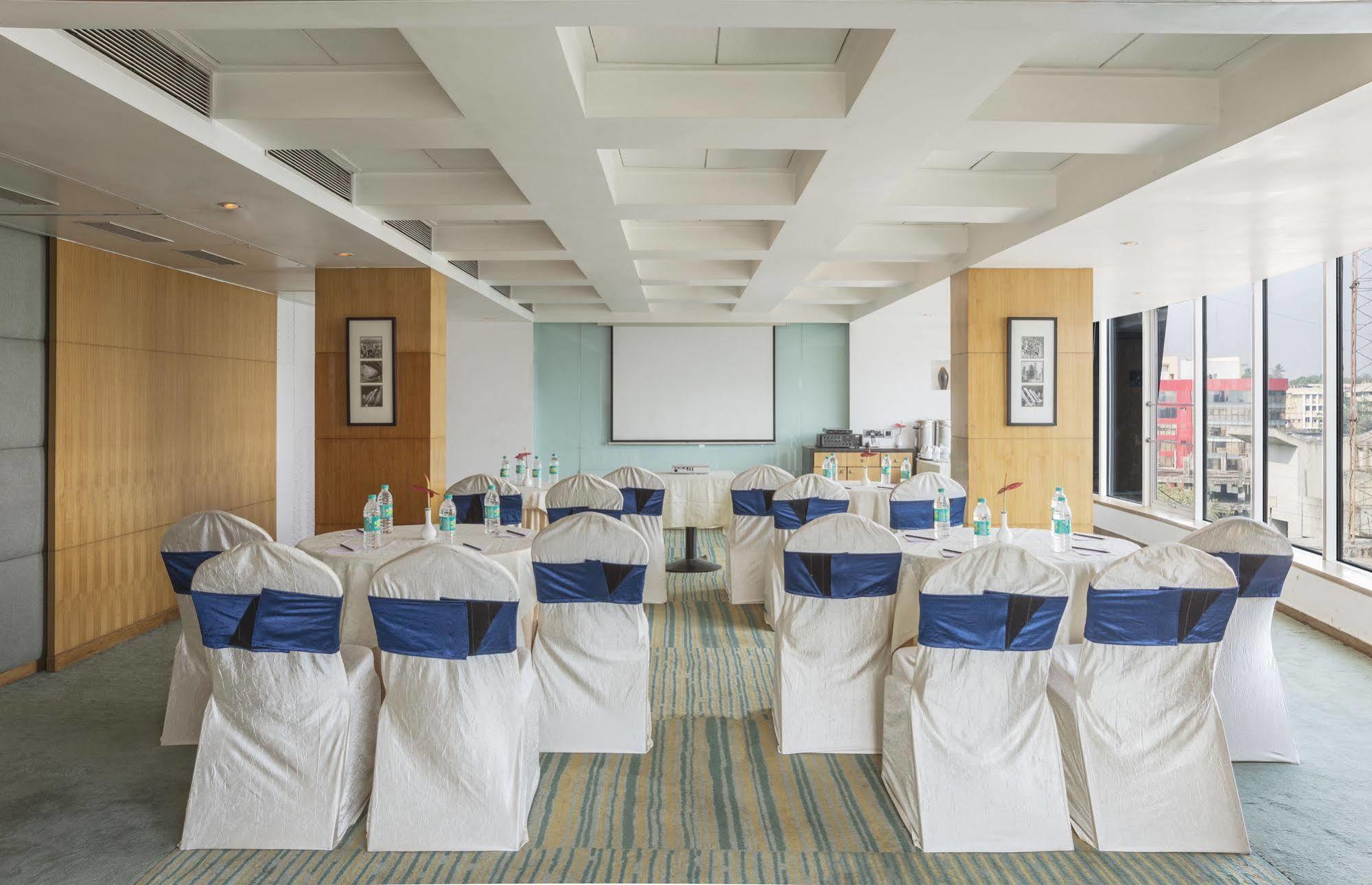 The Regale By Tunga Hotel Bombaim Exterior foto